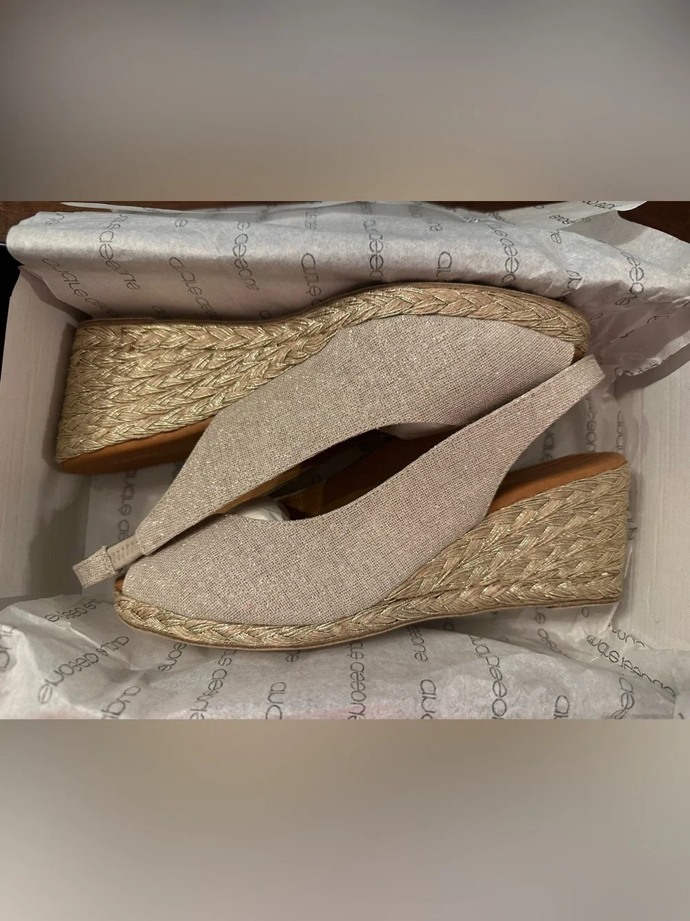 NEW Andre Assous Audrey Espadrille Wedge Sandals Size 8